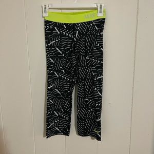 Nike Pro Printed Capri Leggings Size Small